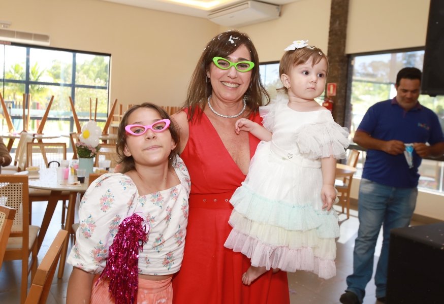ANIVERSÁRIO DE 1 ANO DA CECÍLIA ZAFANI ARID – “MARGARIDAS” - Eloisa Mattos