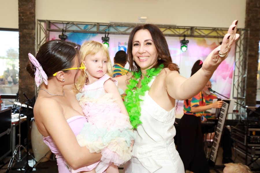 ANIVERSÁRIO DE 1 ANO DA CECÍLIA ZAFANI ARID – “MARGARIDAS” - Eloisa Mattos