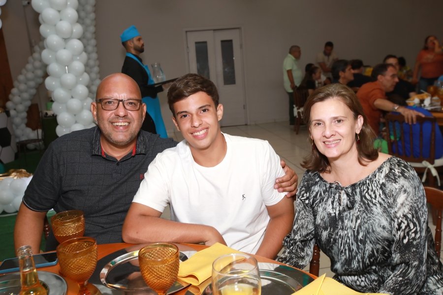 ANIVERSÁRIO DE LUIZ ENZO MELO DA SILVA – 11 ANOS – TEMA MIRASSOL FUTEBOL CLUBE - Eloisa Mattos