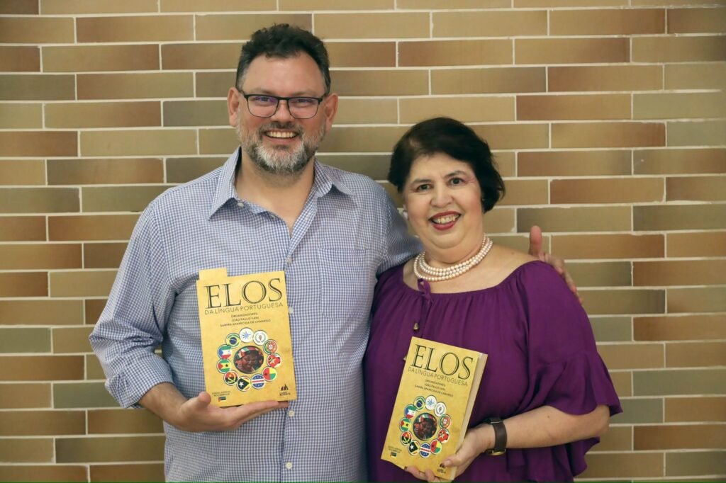 Novo Livro do Projeto Internacional Elos da Língua Portuguesa é Lançado Dia 09 no Riopreto Shopping