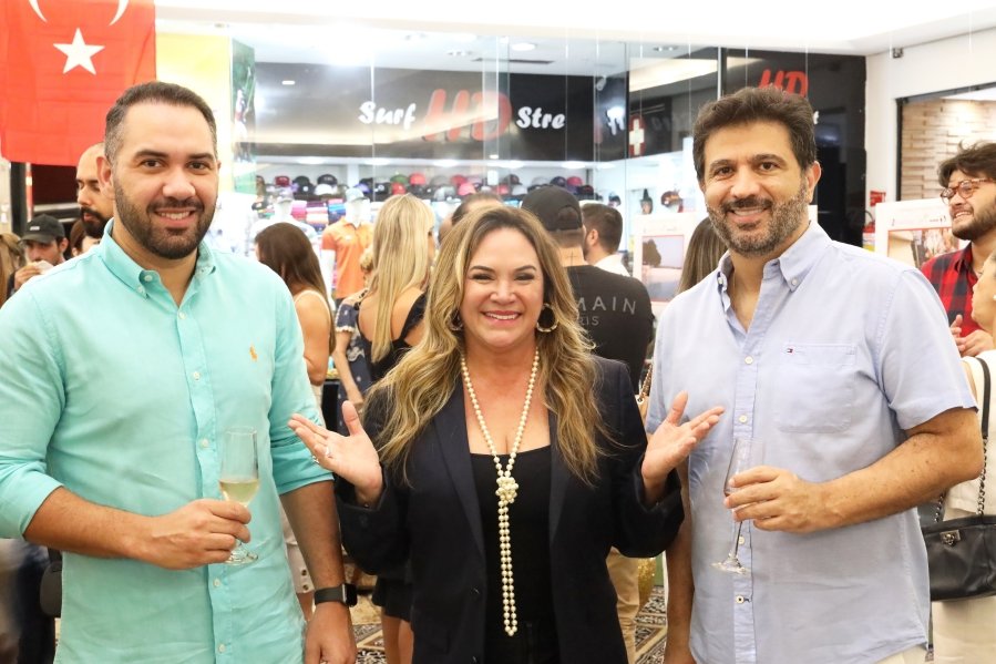 COQUETEL DE ABERTURA DA 4ª EDIÇÃO DA EXPOSIÇÃO FOTOGRÁFICA “PAÍSES E SUAS CULTURAS” TURQUIA 2019/RIOPRETO SHOPPING - Eloisa Mattos