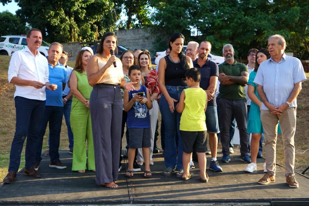 Prefeitura Inaugura Praça, Ciclovia e Pista de Caminhada
