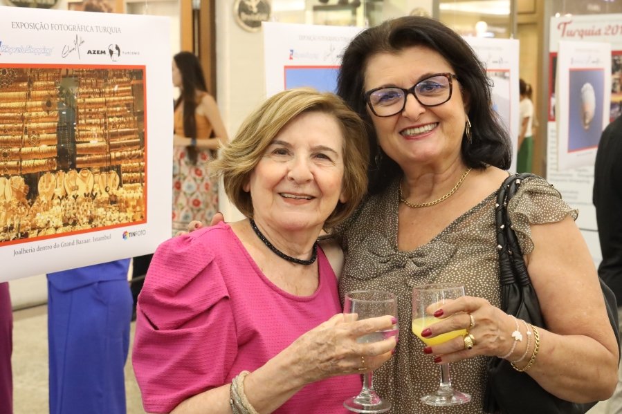 COQUETEL DE ABERTURA DA 4ª EDIÇÃO DA EXPOSIÇÃO FOTOGRÁFICA “PAÍSES E SUAS CULTURAS” TURQUIA 2019/RIOPRETO SHOPPING - Eloisa Mattos