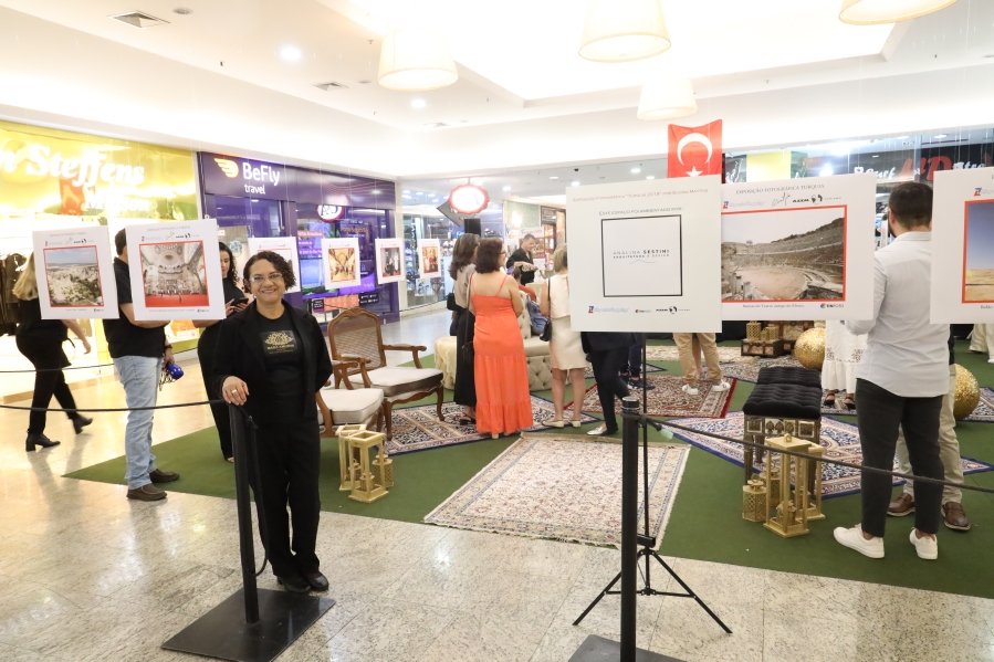 COQUETEL DE ABERTURA DA 4ª EDIÇÃO DA EXPOSIÇÃO FOTOGRÁFICA “PAÍSES E SUAS CULTURAS” TURQUIA 2019/RIOPRETO SHOPPING - Eloisa Mattos