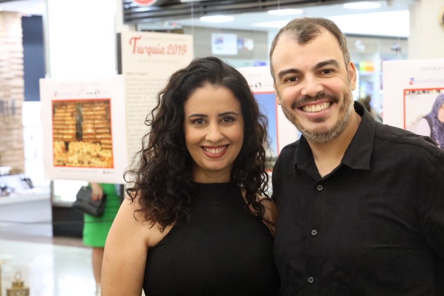 COQUETEL DE ABERTURA DA 4ª EDIÇÃO DA EXPOSIÇÃO FOTOGRÁFICA “PAÍSES E SUAS CULTURAS” TURQUIA 2019/RIOPRETO SHOPPING - Eloisa Mattos