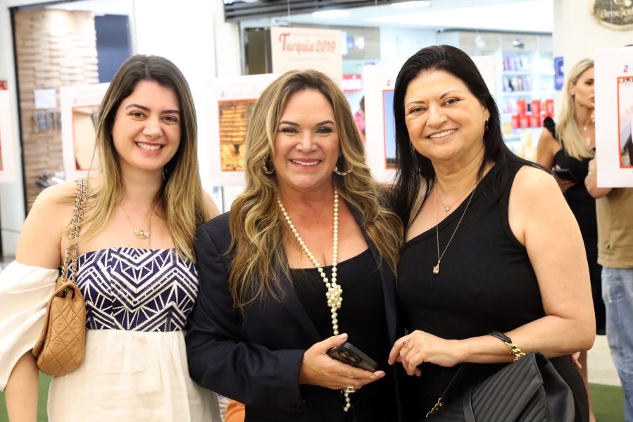 COQUETEL DE ABERTURA DA 4ª EDIÇÃO DA EXPOSIÇÃO FOTOGRÁFICA “PAÍSES E SUAS CULTURAS” TURQUIA 2019/RIOPRETO SHOPPING - Eloisa Mattos