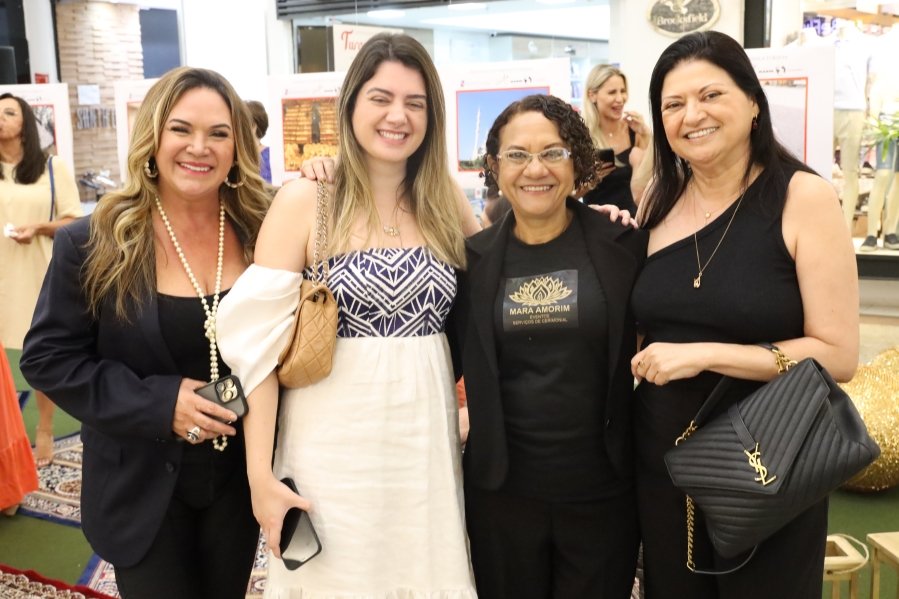 COQUETEL DE ABERTURA DA 4ª EDIÇÃO DA EXPOSIÇÃO FOTOGRÁFICA “PAÍSES E SUAS CULTURAS” TURQUIA 2019/RIOPRETO SHOPPING - Eloisa Mattos