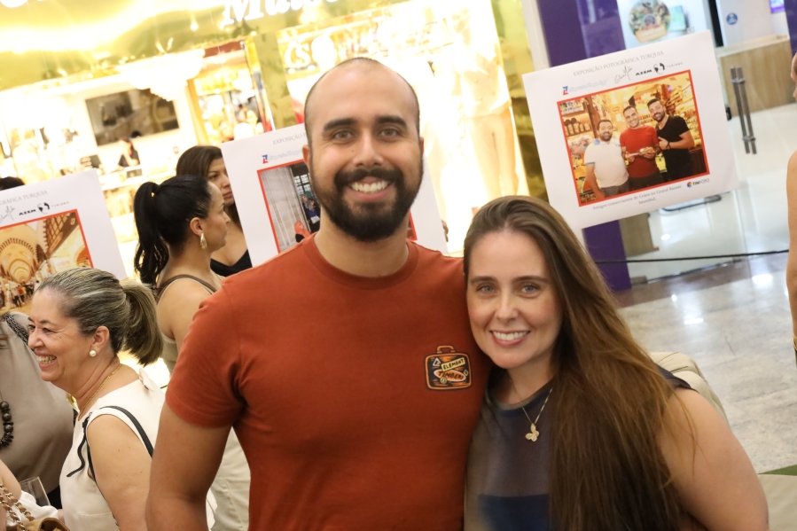 COQUETEL DE ABERTURA DA 4ª EDIÇÃO DA EXPOSIÇÃO FOTOGRÁFICA “PAÍSES E SUAS CULTURAS” TURQUIA 2019/RIOPRETO SHOPPING - Eloisa Mattos