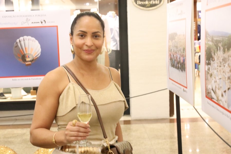 COQUETEL DE ABERTURA DA 4ª EDIÇÃO DA EXPOSIÇÃO FOTOGRÁFICA “PAÍSES E SUAS CULTURAS” TURQUIA 2019/RIOPRETO SHOPPING - Eloisa Mattos