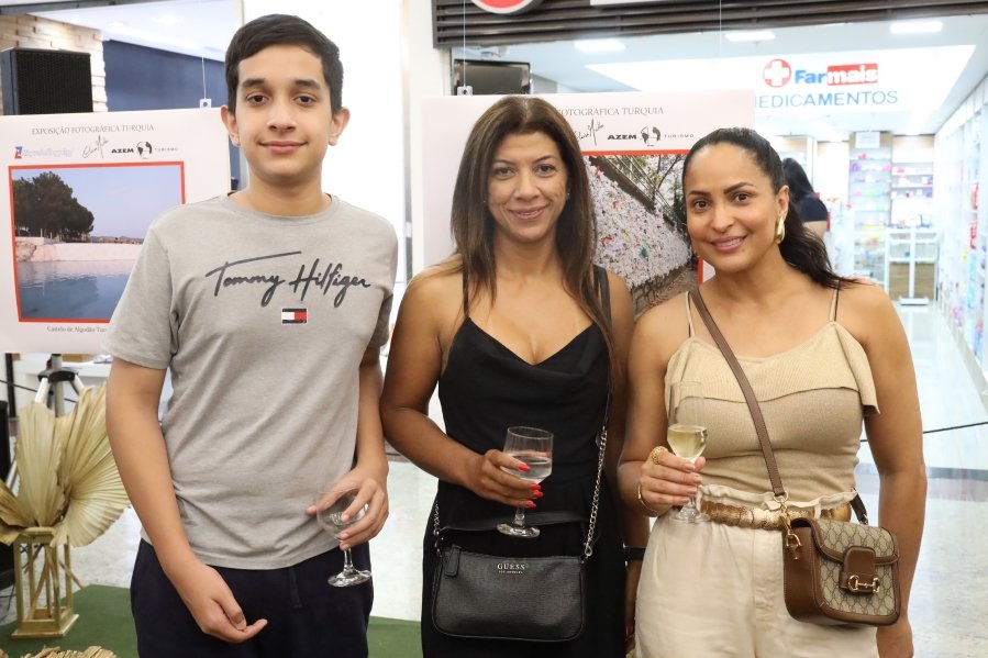COQUETEL DE ABERTURA DA 4ª EDIÇÃO DA EXPOSIÇÃO FOTOGRÁFICA “PAÍSES E SUAS CULTURAS” TURQUIA 2019/RIOPRETO SHOPPING - Eloisa Mattos