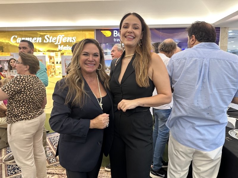 COQUETEL DE ABERTURA DA 4ª EDIÇÃO DA EXPOSIÇÃO FOTOGRÁFICA “PAÍSES E SUAS CULTURAS” TURQUIA 2019/RIOPRETO SHOPPING - Eloisa Mattos