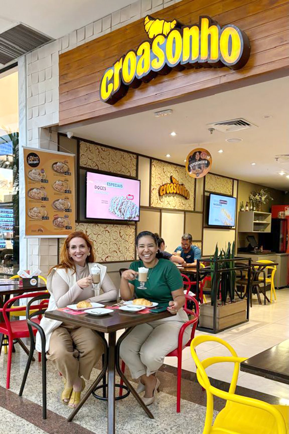 ALDEIA MATERNA REALIZA ENCONTRO DE MULHERES EMPREENDEDORAS NO TIOPRETO SHOPPING