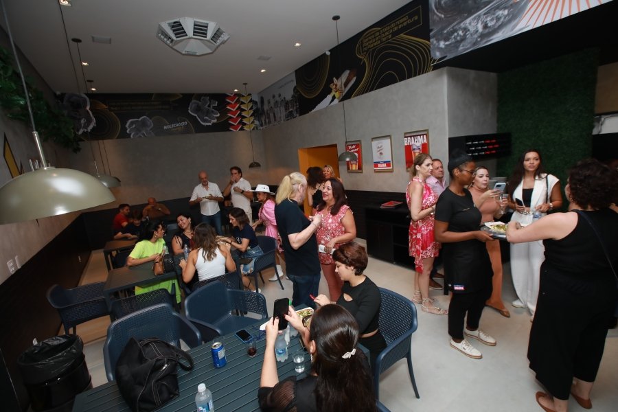 INAUGURAÇÃO DA MOLECAGGIO PIZZARIA E BAR EM ENGENHEIRO SHIMIDTH - Eloisa Mattos