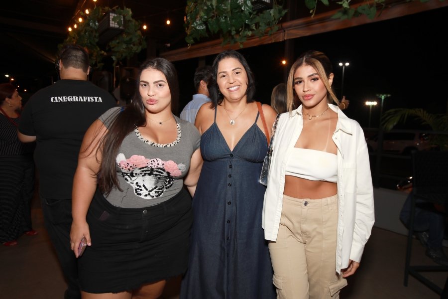 INAUGURAÇÃO DA MOLECAGGIO PIZZARIA E BAR EM ENGENHEIRO SHIMIDTH - Eloisa Mattos