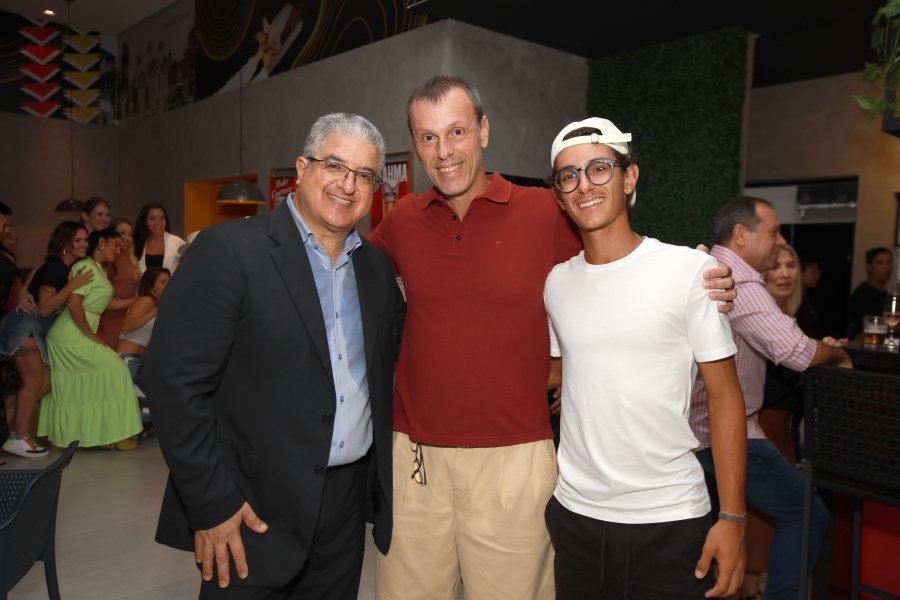 INAUGURAÇÃO DA MOLECAGGIO PIZZARIA E BAR EM ENGENHEIRO SHIMIDTH - Eloisa Mattos