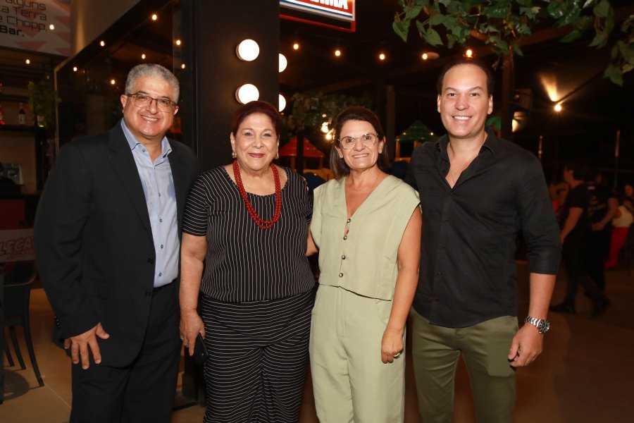 INAUGURAÇÃO DA MOLECAGGIO PIZZARIA E BAR EM ENGENHEIRO SHIMIDTH - Eloisa Mattos