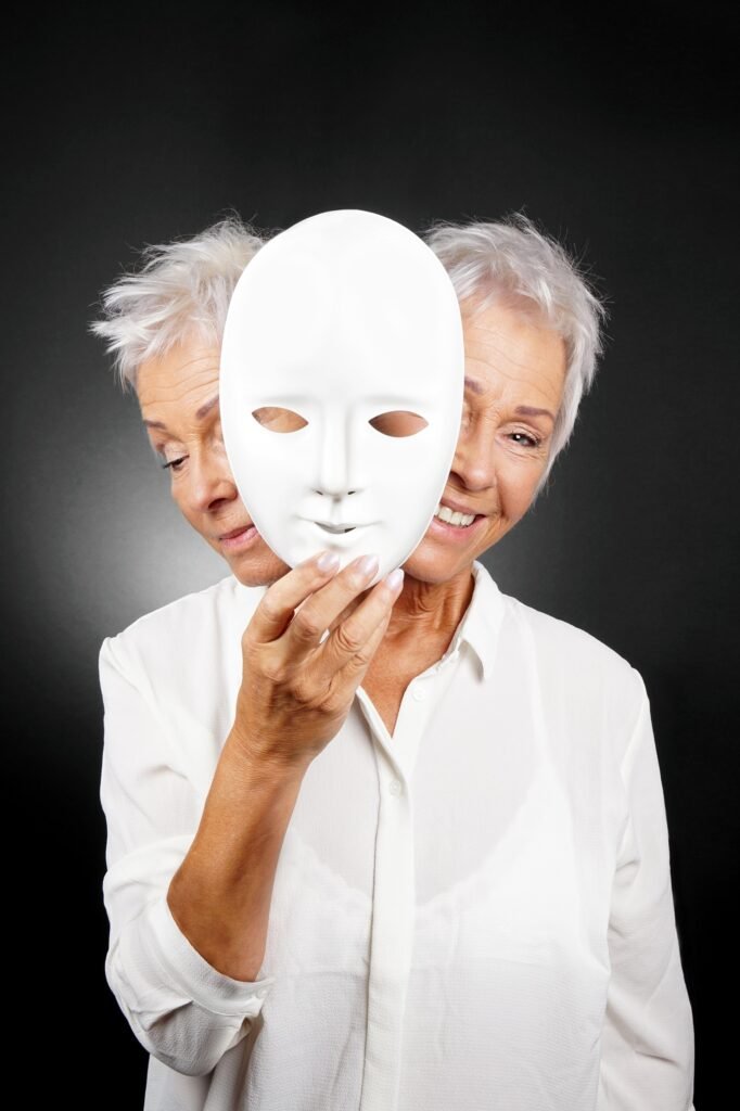 Curso de Teatro para Pessoas 50+ Oferece Oportunidade Única de Vivência Teatral e Aprendizado