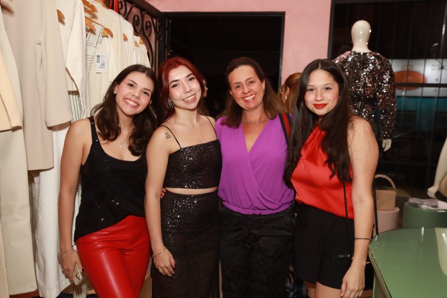 BLOOMING, UM NOVO CONCEITO EM MODA, ACABA DE INAUGURAR EM SÃO JOSÉ DO RIO PRETO. - Eloisa Mattos