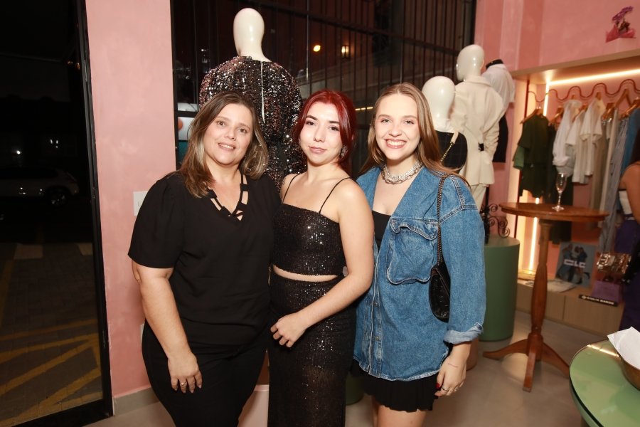 BLOOMING, UM NOVO CONCEITO EM MODA, ACABA DE INAUGURAR EM SÃO JOSÉ DO RIO PRETO. - Eloisa Mattos