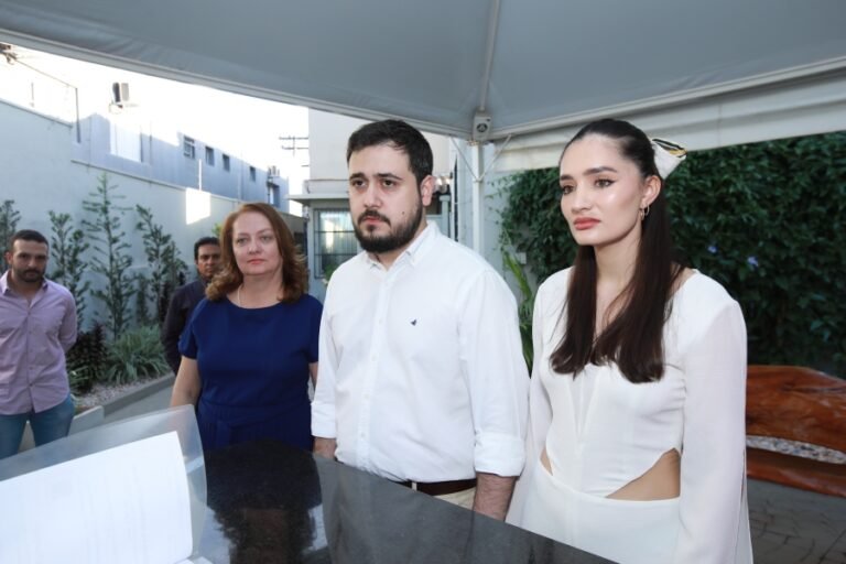 resized_ELOISA MATTOS (25)