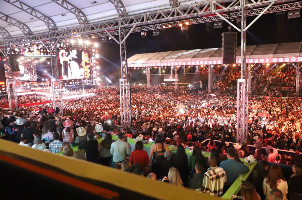 Sul Rio Preto Country Bulls Termina com Noite Solidária e Show de Montarias em Touros