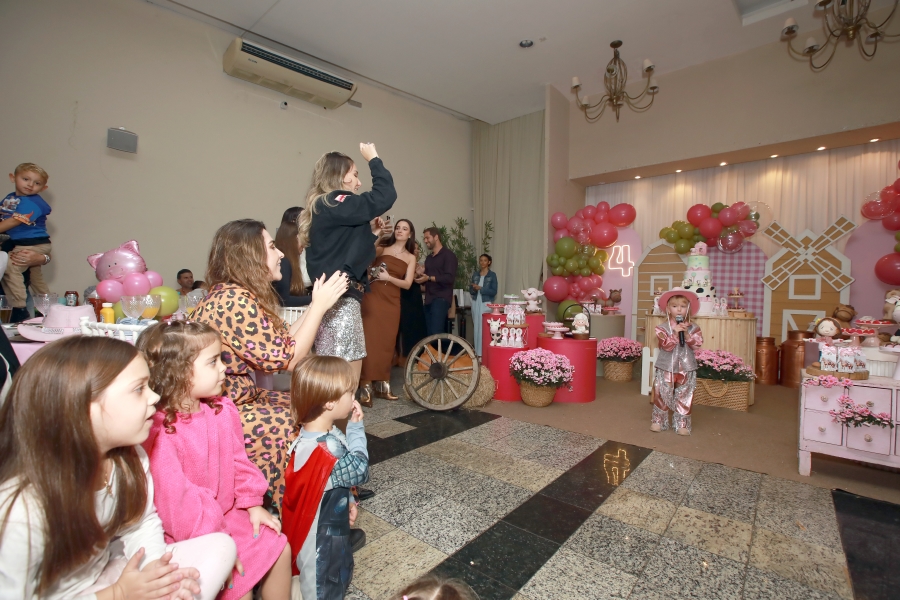 ANIVERSÁRIO DE VERÔNICA ZAFANI ARID, 4 ANOS – “A BOIADEIRA” - Eloisa Mattos