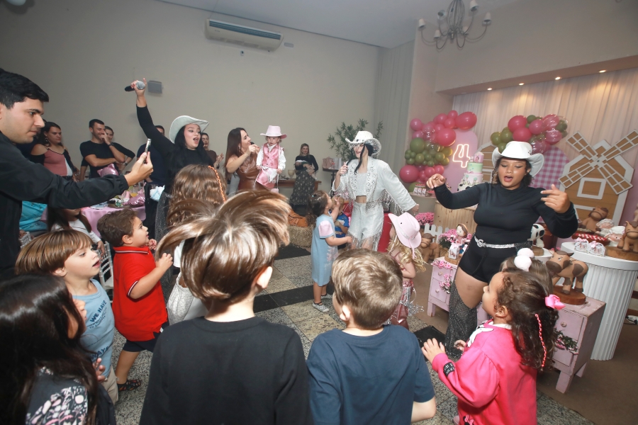 ANIVERSÁRIO DE VERÔNICA ZAFANI ARID, 4 ANOS – “A BOIADEIRA” - Eloisa Mattos