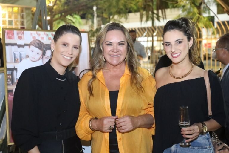 resized_exposio-pais-e-filhos-em-foco-por-eloisa-mattos_53906191127_o