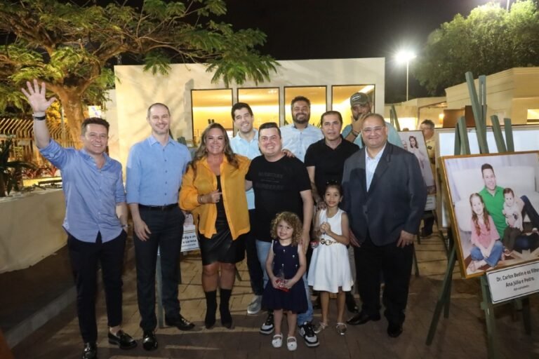resized_exposio-pais-e-filhos-em-foco-por-eloisa-mattos_53907087461_o