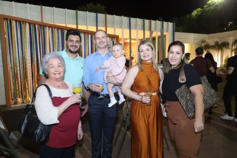 resized_exposio-pais-e-filhos-em-foco-por-eloisa-mattos_53907333778_o