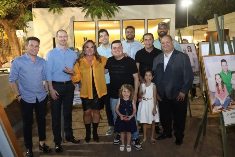 resized_exposio-pais-e-filhos-em-foco-por-eloisa-mattos_53907333928_o