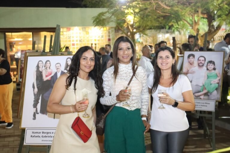 resized_exposio-pais-e-filhos-em-foco-por-eloisa-mattos_53907334248_o