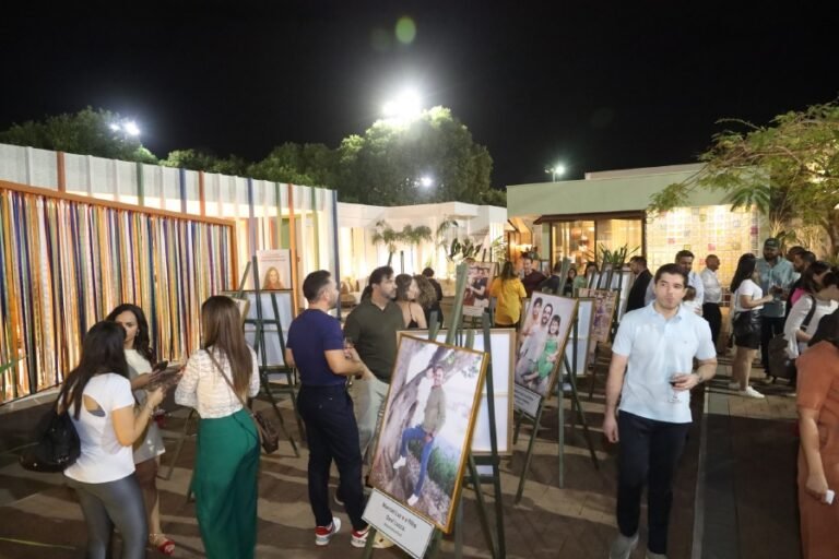 resized_exposio-pais-e-filhos-em-foco-por-eloisa-mattos_53907334283_o