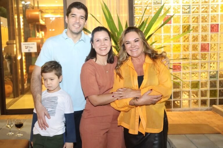 resized_exposio-pais-e-filhos-em-foco-por-eloisa-mattos_53907433024_o