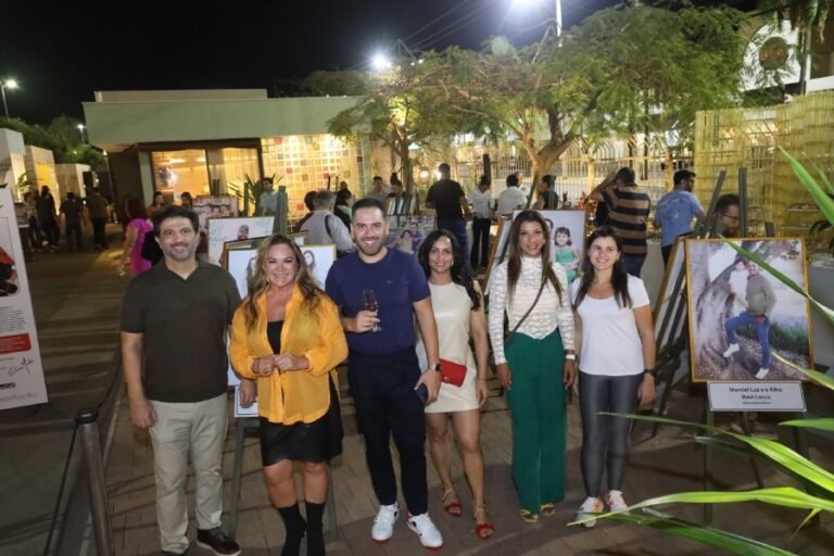 resized_exposio-pais-e-filhos-em-foco-por-eloisa-mattos_53907528215_o
