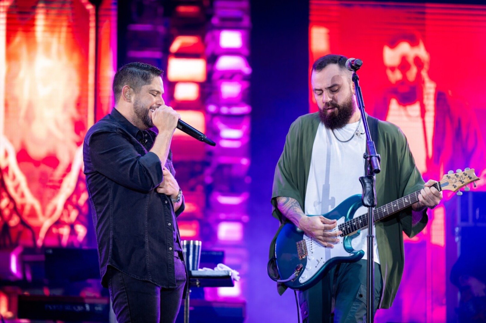 “ADESIVAÇO” NESTE SÁBADO GARANTE INGRESSO PARA SHOW DE JORGE & MATEUS EM RIO PRETO