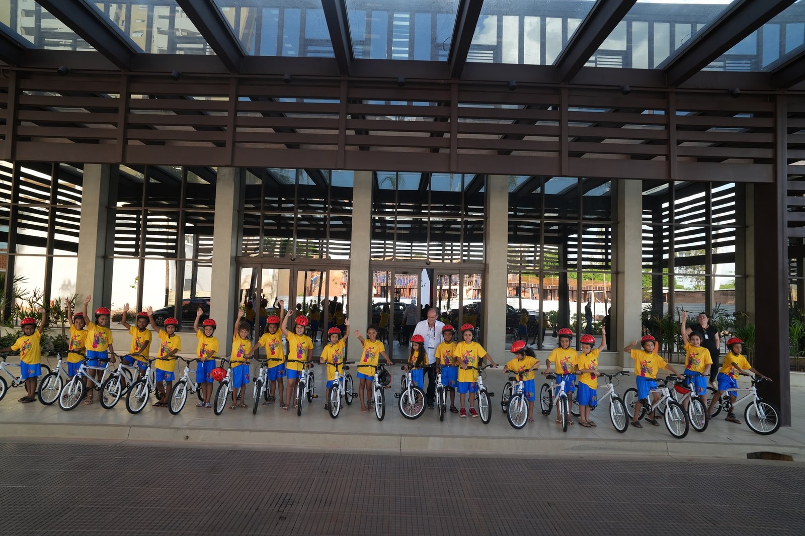 HOT BEACH PARQUES & RESORTS REÚNE LÍDERES PARA DIA DE DESENVOLVIMENTO, CONEXÃO E IMPACTO SOCIAL NO CONEXÃO LIDERANÇA