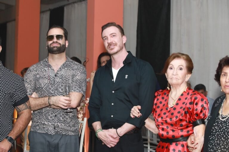 resized_HOZANA (266)