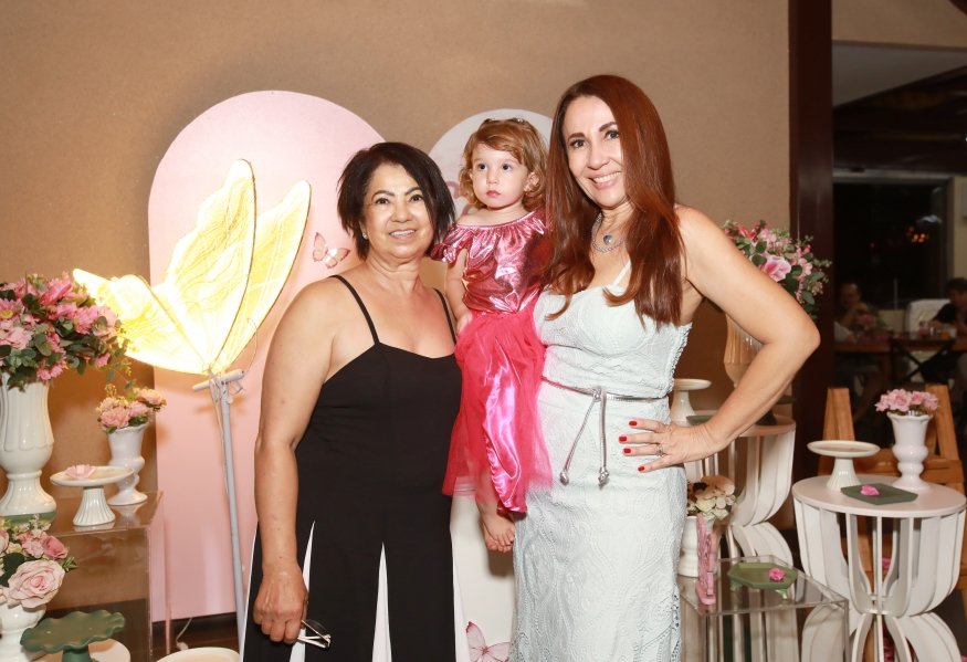 ANIVERSÁRIO DE 2 ANOS DE CECÍLIA ZAFANI ARID – “BORBOLETAS” - Eloisa Mattos