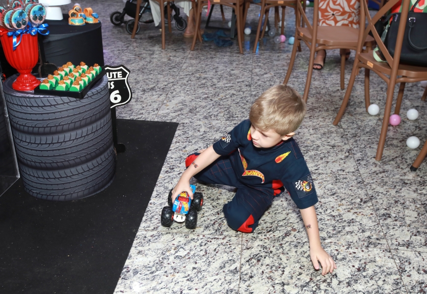 ANIVERSÁRIO DE 5 ANOS DE LIAN FABRO FACHIN – “HOT WHEELS” - Eloisa Mattos