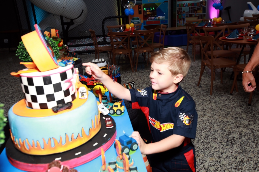 ANIVERSÁRIO DE 5 ANOS DE LIAN FABRO FACHIN – “HOT WHEELS” - Eloisa Mattos