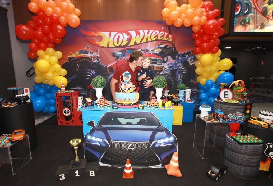 ANIVERSÁRIO DE 5 ANOS DE LIAN FABRO FACHIN – “HOT WHEELS” - Eloisa Mattos