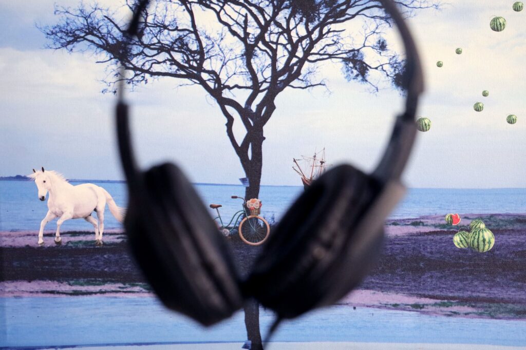 Bar em Rio Preto Sedia Videoinstalação Surrealista
