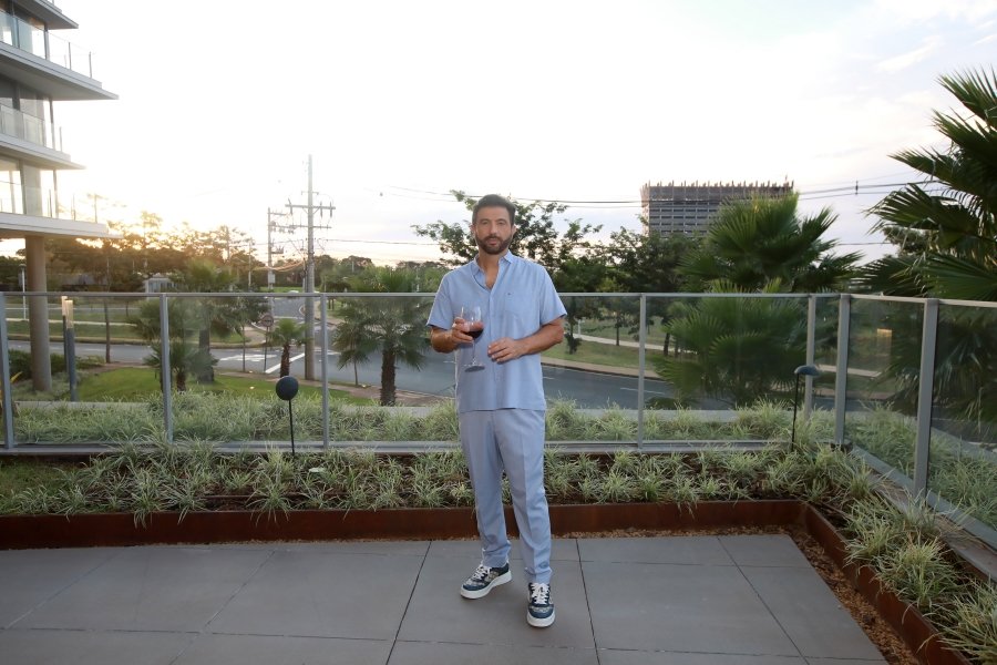 BIRTHDAY AT SUNSET – SÉRGIO AZEM - Eloisa Mattos