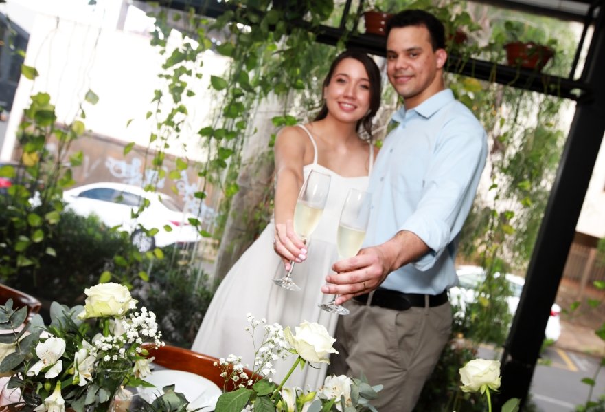 CASAMENTO CIVIL DE VITOR LIMA E CAROLINA GISMENE - Eloisa Mattos