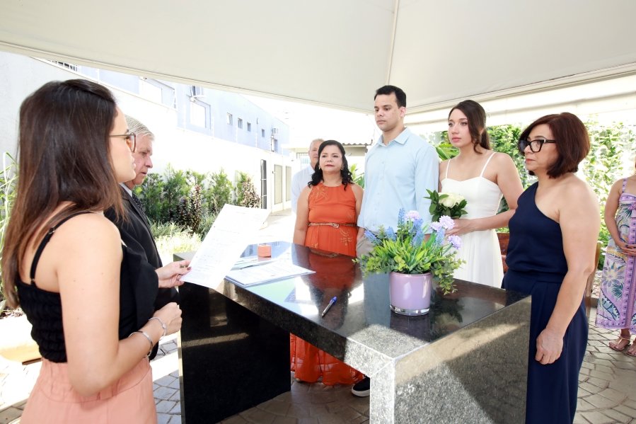 CASAMENTO CIVIL DE VITOR LIMA E CAROLINA GISMENE - Eloisa Mattos