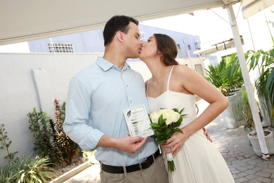 CASAMENTO CIVIL DE VITOR LIMA E CAROLINA GISMENE - Eloisa Mattos