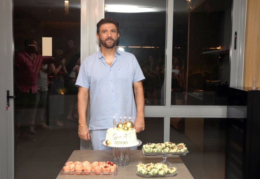 BIRTHDAY AT SUNSET – SÉRGIO AZEM - Eloisa Mattos