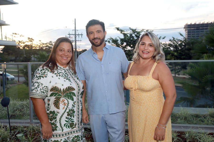 BIRTHDAY AT SUNSET – SÉRGIO AZEM - Eloisa Mattos