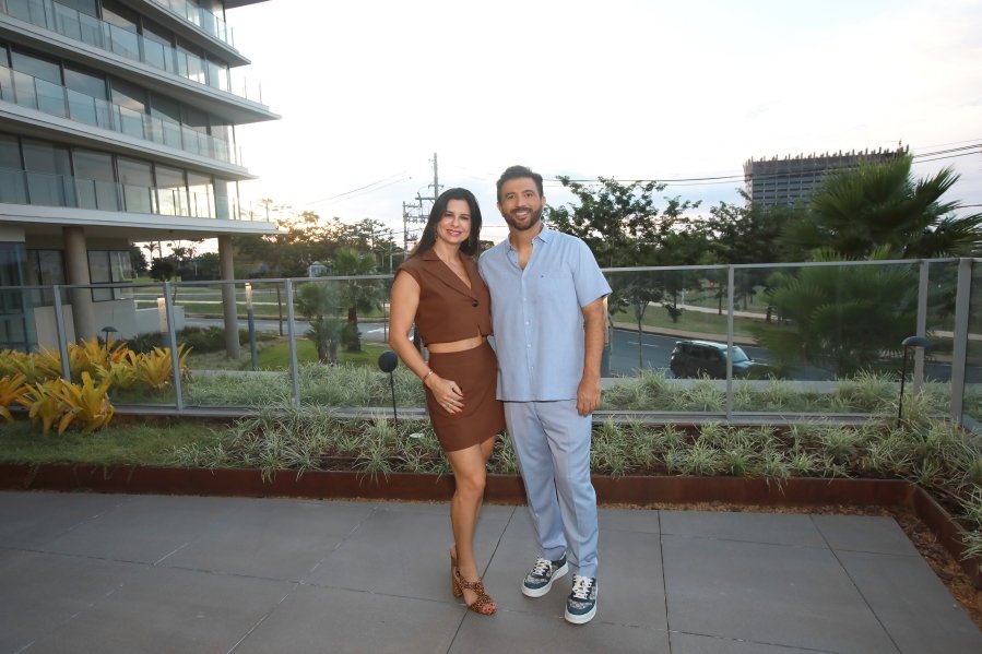 BIRTHDAY AT SUNSET – SÉRGIO AZEM - Eloisa Mattos